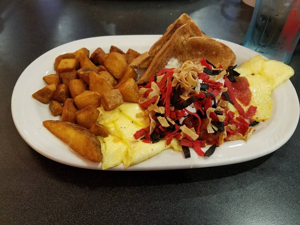 Friendlys | restaurant | 949 Old Country Rd, Riverhead, NY 11901, USA | 6317275139 OR +1 631-727-5139