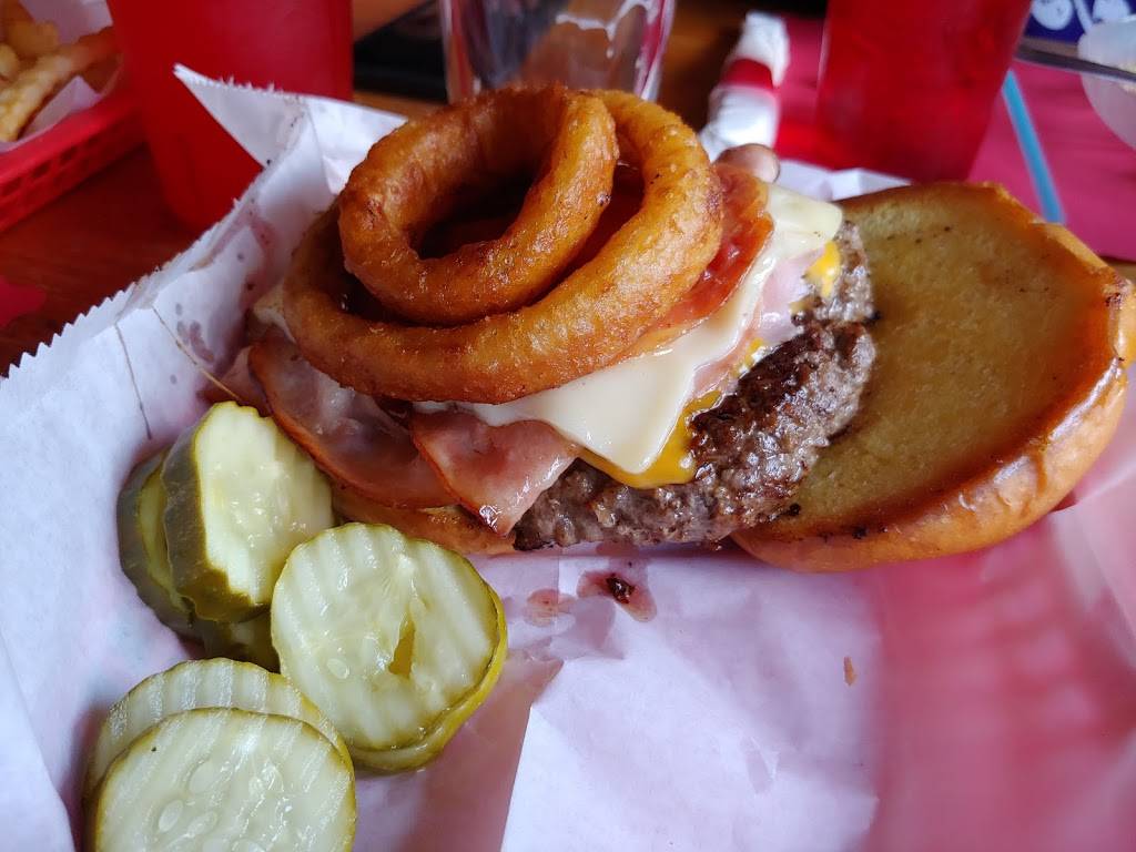 Lady Dawns Sports Bar & Grill | restaurant | 307 S Main St, Blanchardville, WI 53516, USA | 6085234211 OR +1 608-523-4211