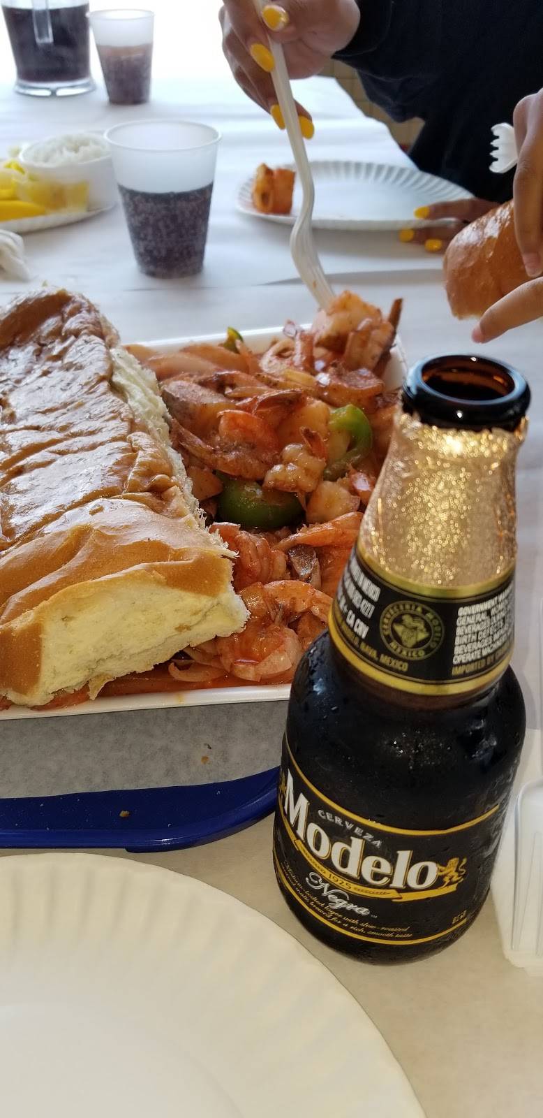 Fun Fish Market | restaurant | 123 International Boardwalk, Redondo Beach, CA 90277, USA | 3103744277 OR +1 310-374-4277