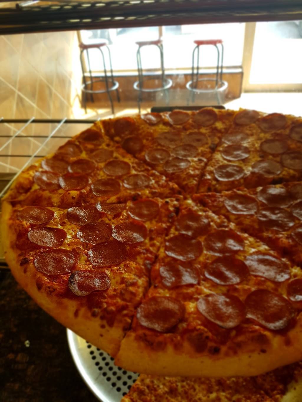 Ginos Pizza | restaurant | 1491 Innisfil Beach Rd #3, Innisfil, ON L9S 4B2, Canada | 8663104466 OR +1 866-310-4466