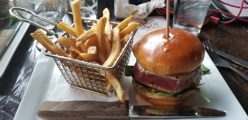 Burgerhaus - Indianapolis | restaurant | 335 W 9th St D, Indianapolis, IN 46202, USA | 3174344287 OR +1 317-434-4287