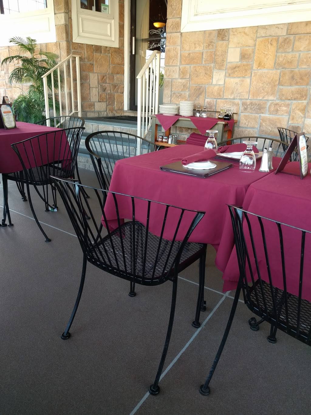 La Tavola | restaurant | 702 Highland Ave, Waterbury, CT 06708, USA | 2037552211 OR +1 203-755-2211