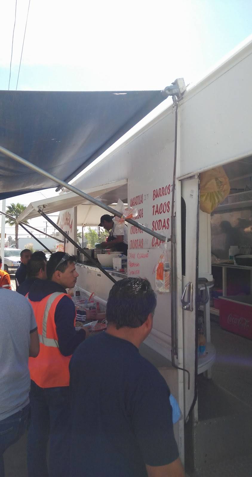 Loncheria Doña Lore | restaurant | Calle 7 Sur 104, Cd Industrial, Tijuana, B.C., Mexico | 016641168595 OR +52 664 116 8595