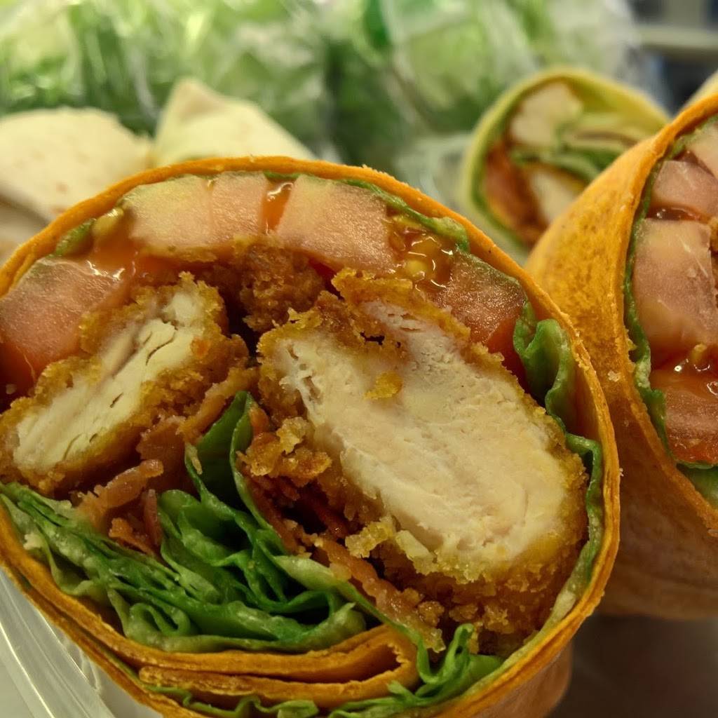 West Street Market | meal takeaway | 269 West St, Biddeford, ME 04005, USA | 2072829861 OR +1 207-282-9861