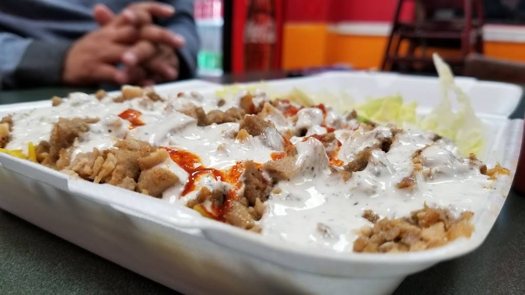 Saras Halal Burgers & NYC Gyro | restaurant | 13420A W Bellfort Blvd, Sugar Land, TX 77498, USA | 2815068153 OR +1 281-506-8153