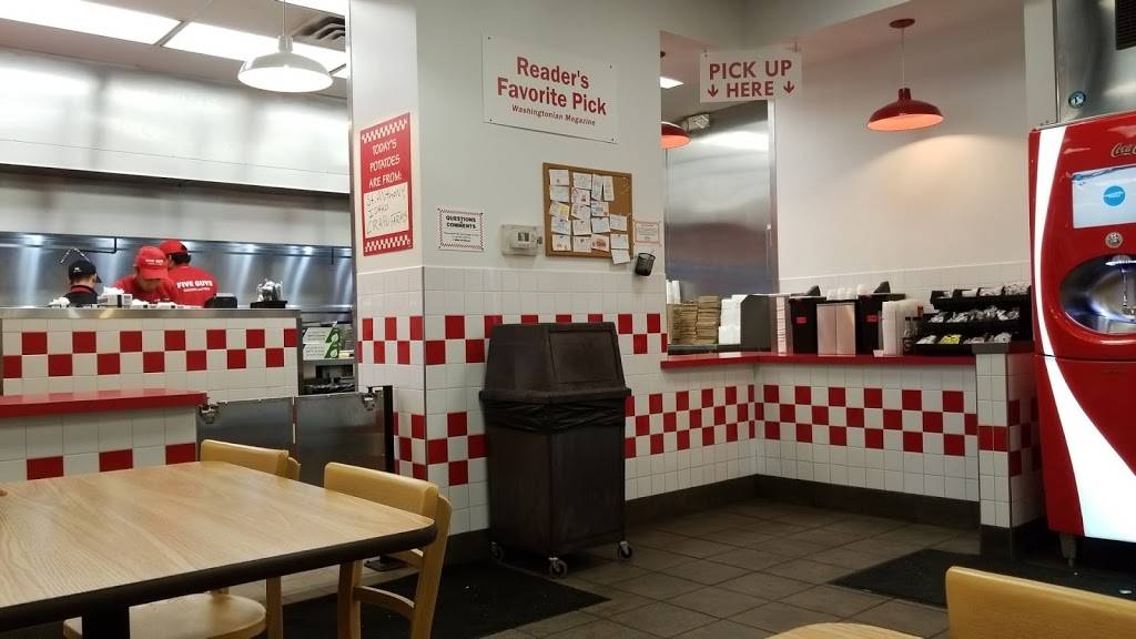 Five Guys | meal takeaway | 11674 Plaza America Dr, Reston, VA 20190, USA | 7037071695 OR +1 703-707-1695