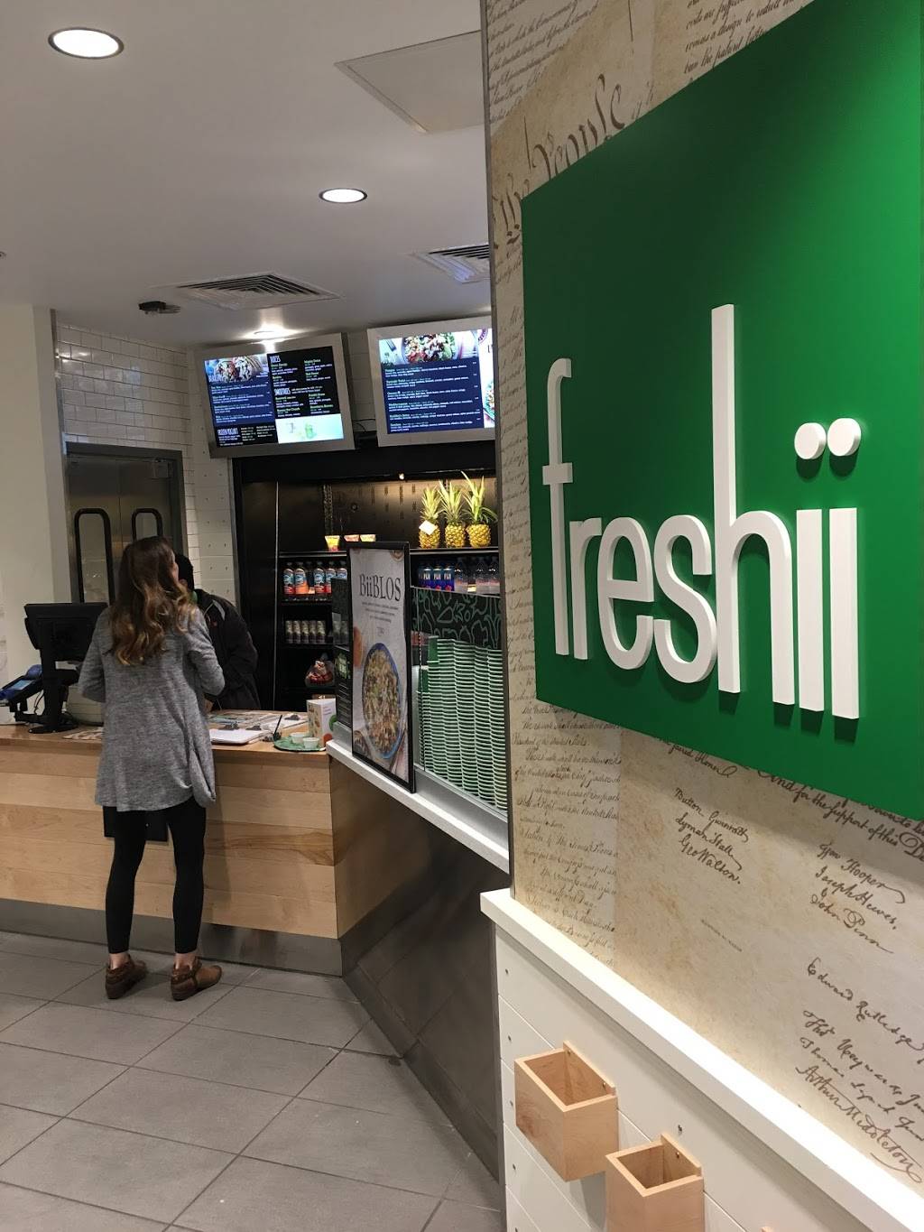 Freshii | restaurant | 1 S Broad St, Philadelphia, PA 19107, USA | 2154757944 OR +1 215-475-7944