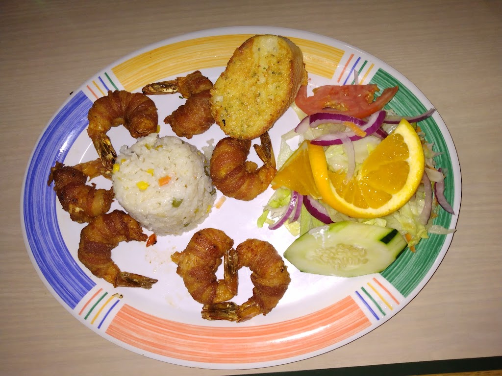 Las Islitas | restaurant | 918 W Plantation Dr, Clute, TX 77531, USA | 9794872909 OR +1 979-487-2909