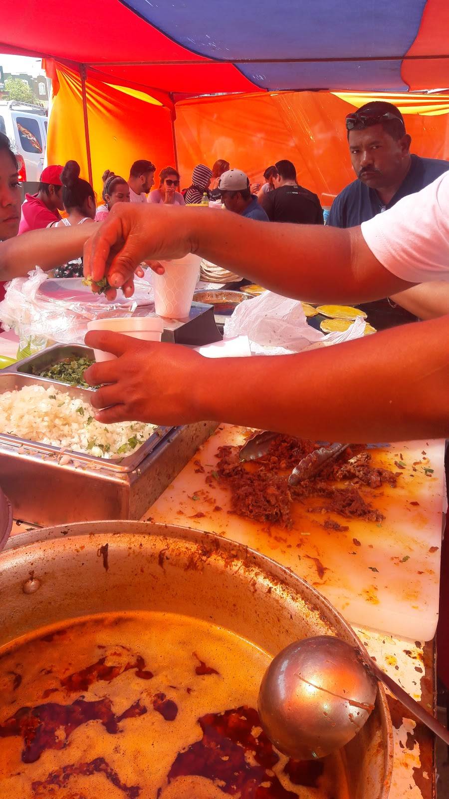 Birriería "El Moreno" | restaurant | Bosques Tropicales, Natura Seccion Bosques, Tijuana, B.C., Mexico | 0446645179580 OR +52 1 664 517 9580