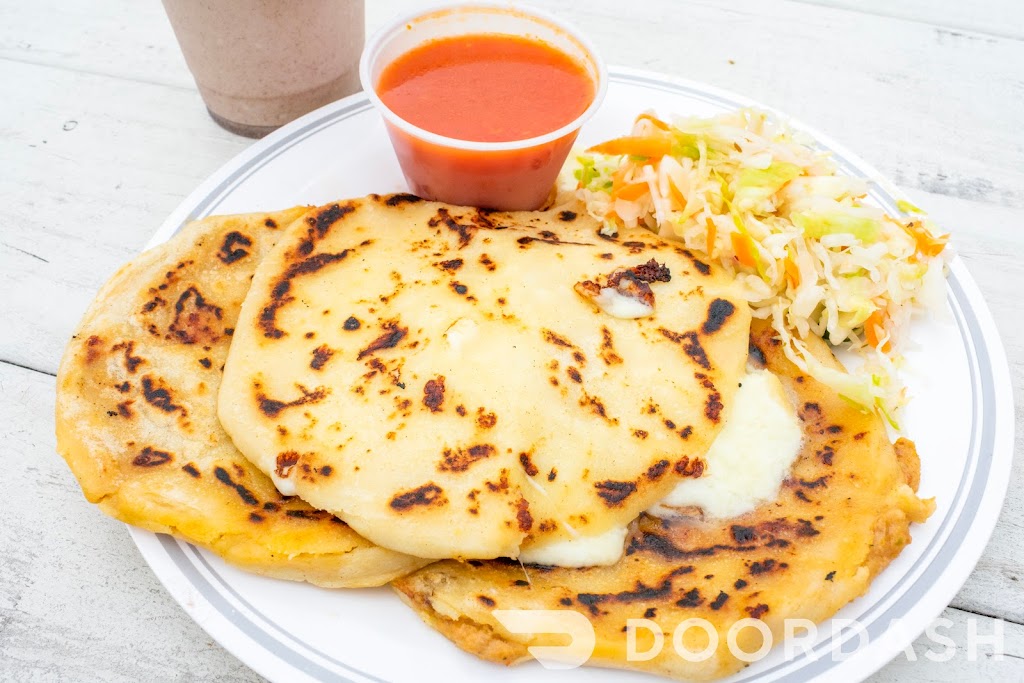 Dinoras catering | restaurant | 740 Plainfield St, Providence, RI 02909, USA | 4016789145 OR +1 401-678-9145