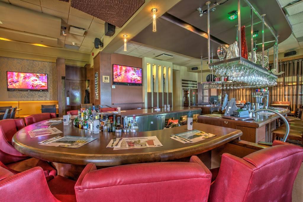 Rôtisserie St-Hubert | restaurant | 940 Rue Principale, Granby, QC J2G 2Z4, Canada | 4503784656 OR +1 450-378-4656