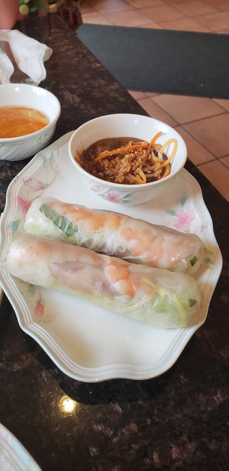 Ánh Hồng Restaurant | restaurant | 291 Adams St, Dorchester, MA 02122, USA | 6172658889 OR +1 617-265-8889