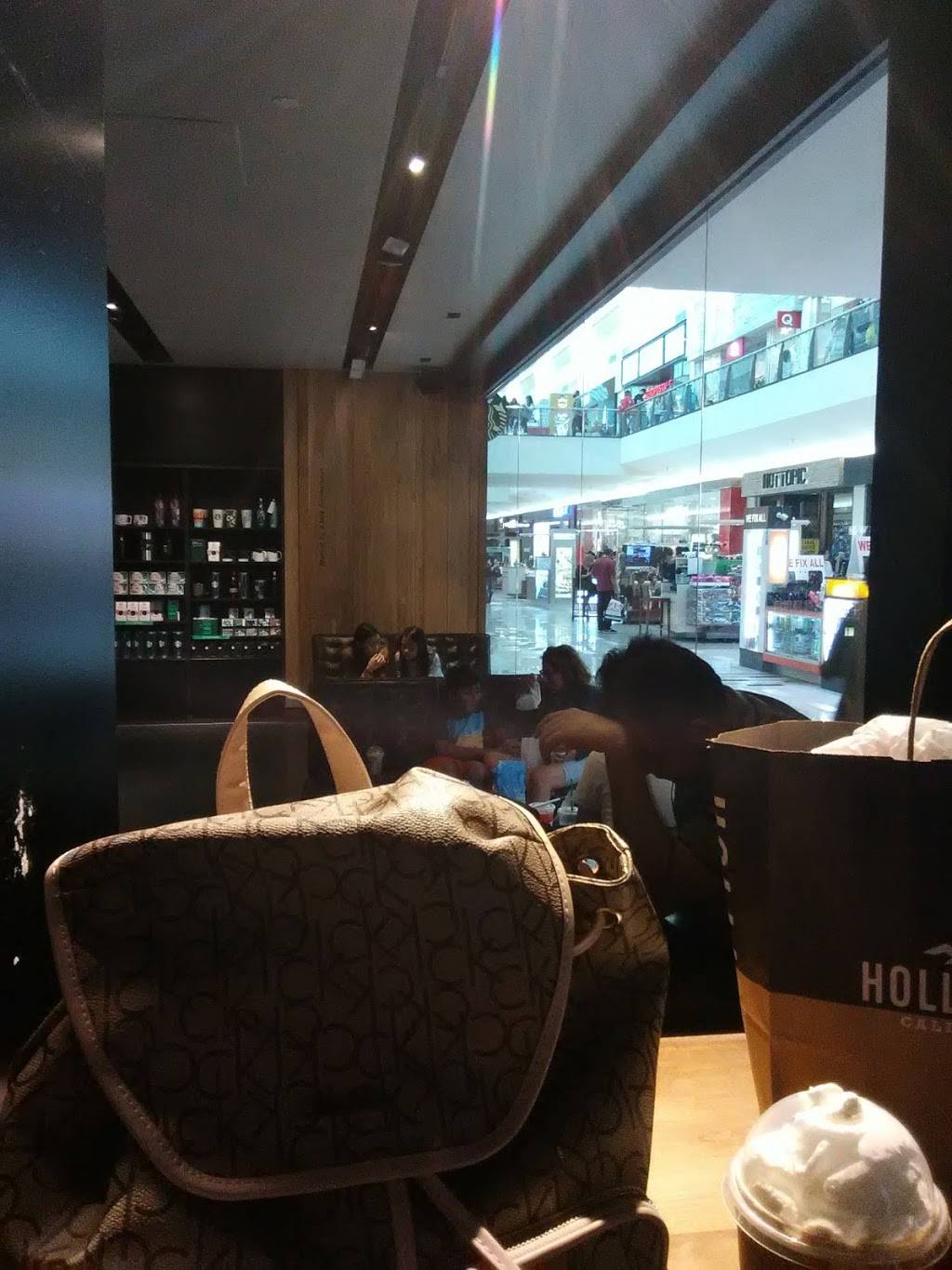 Starbucks | cafe | 9301 Tampa Ave, Northridge, CA 91324, USA | 8187734628 OR +1 818-773-4628