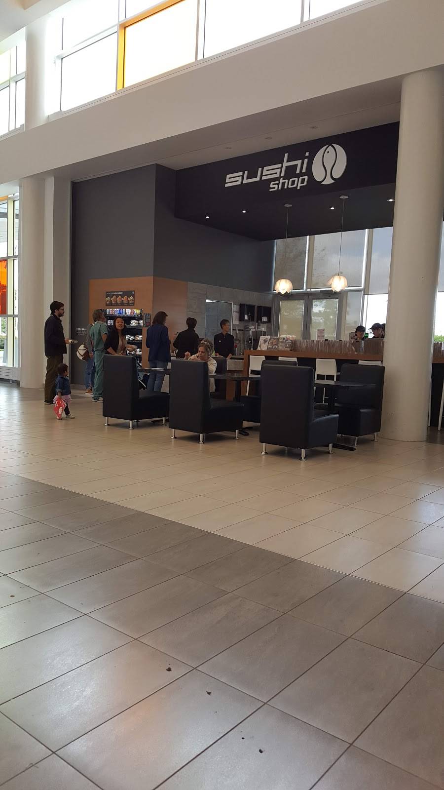 Sushi Shop | restaurant | 1001 Boulevard Décarie, Montréal, QC H4A 3J1, Canada | 5148469700 OR +1 514-846-9700