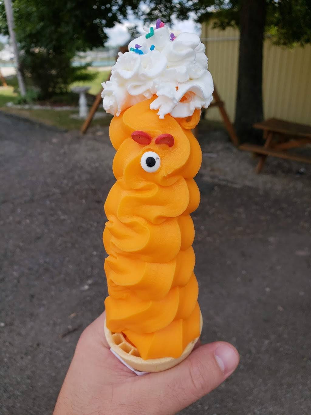 JBs Drive-In Restaurant | restaurant | 265 Delaware Ave, Mansfield, OH 44904, USA | 4198840710 OR +1 419-884-0710