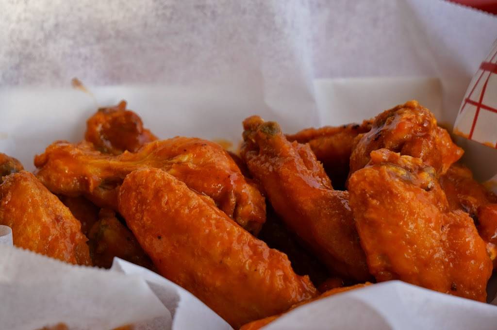 Wing Ranch | restaurant | 2146 Johnson Ferry Rd NE, Brookhaven, GA 30319, USA | 7704554233 OR +1 770-455-4233