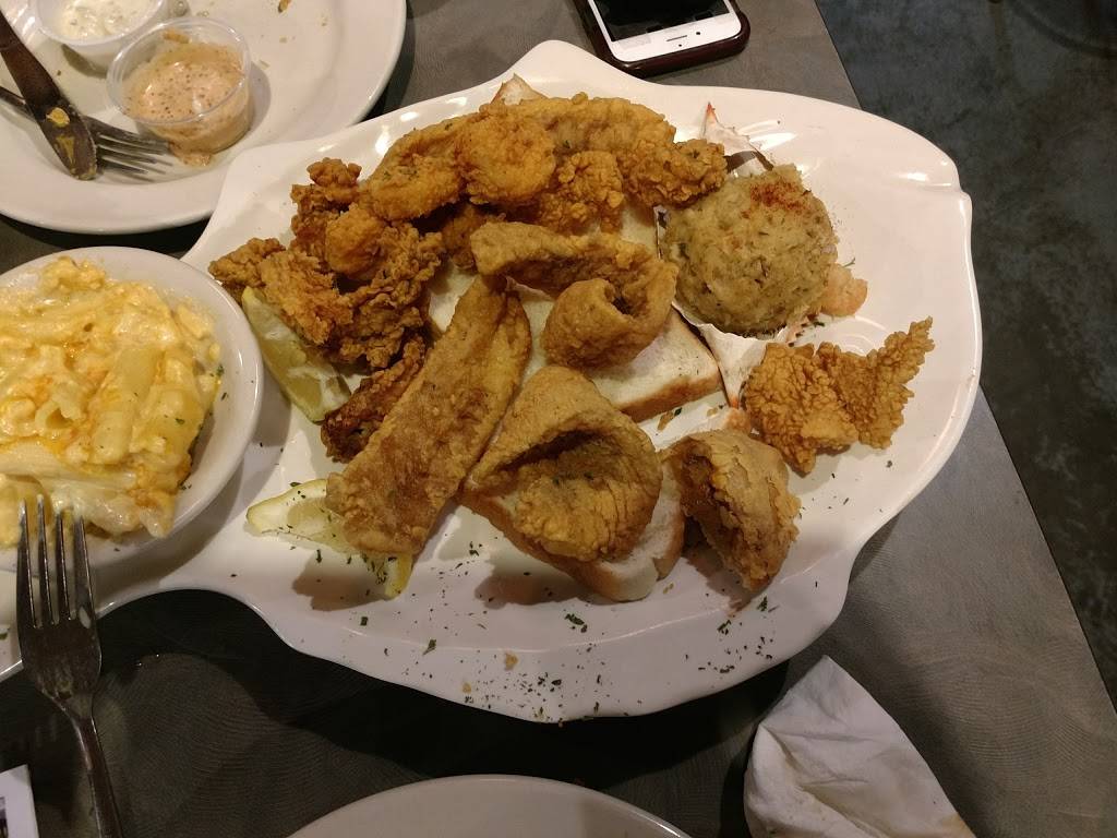 Dempseys Seafood & Steak | restaurant | 6208 Kiln Delisle Rd, Kiln, MS 39556, USA | 2282552043 OR +1 228-255-2043