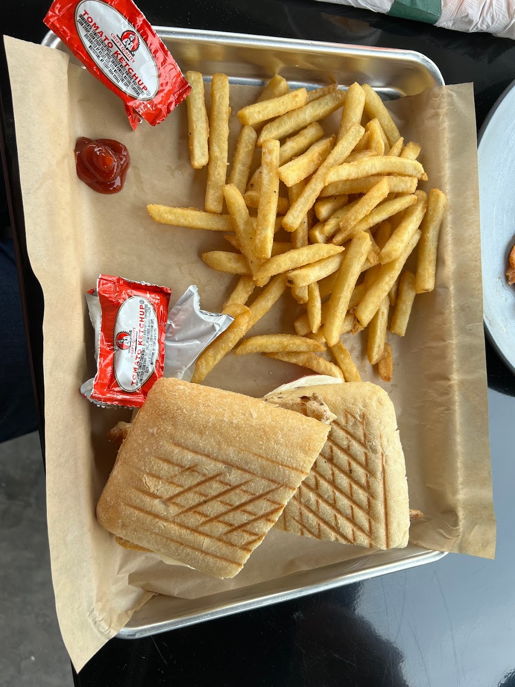 Genovas Pizza Station | restaurant | 2723 Buford Rd, Bon Air, VA 23235, USA | 8044243322 OR +1 804-424-3322