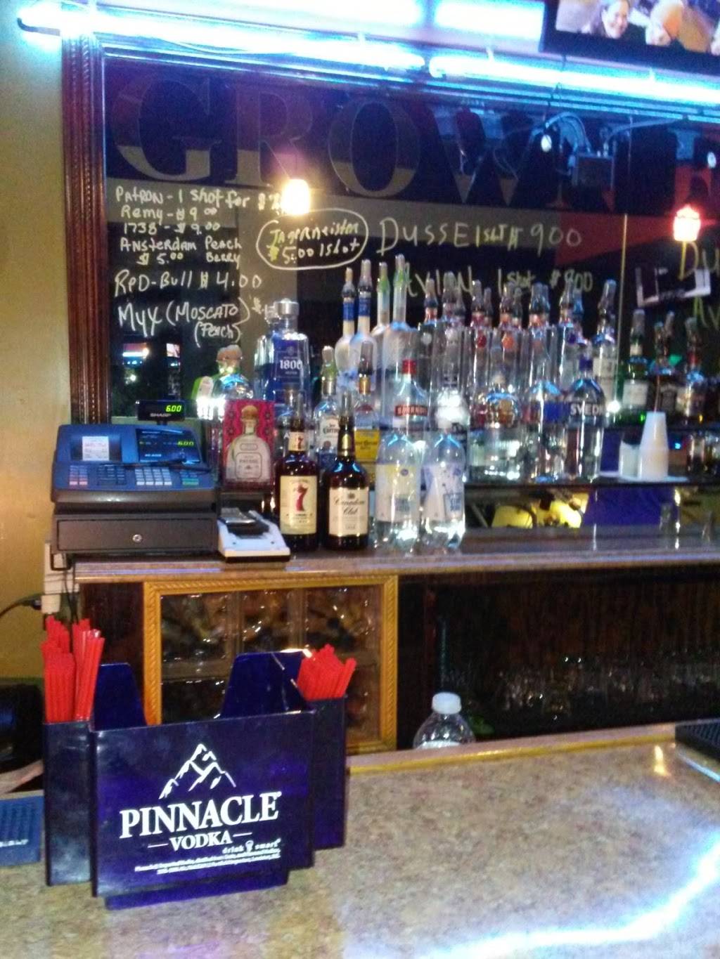 Grown Folks Bar & Grill | restaurant | 6704 Savannah Ave, Cincinnati, OH 45239, USA | 5135210576 OR +1 513-521-0576