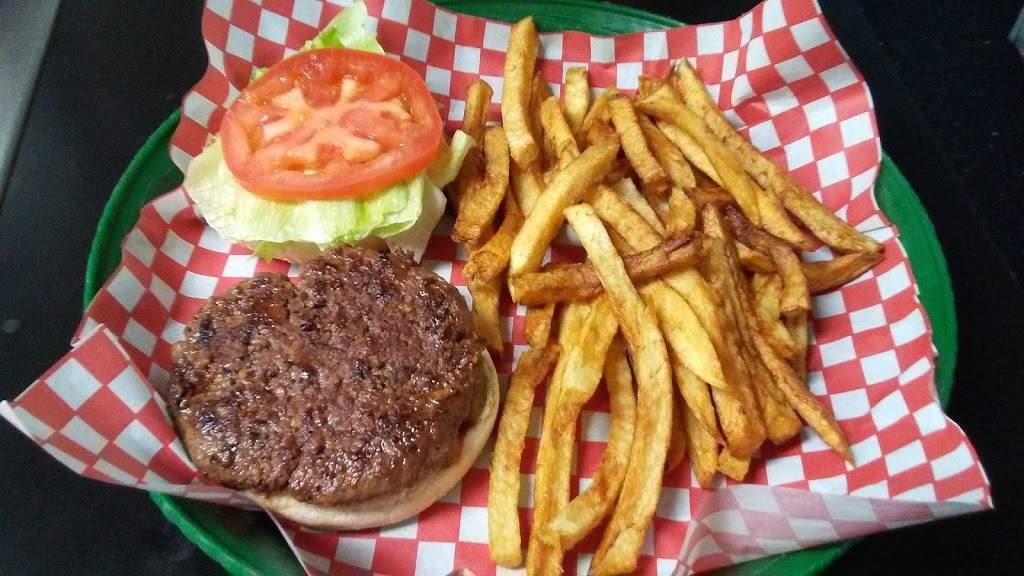 Resto-Bar Le Cheminot | restaurant | 254 Rue Deveault, Gatineau, QC J8Z 1S6, Canada | 8197772121 OR +1 819-777-2121