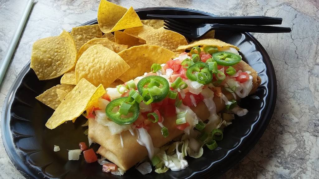 Tijuana Flats | restaurant | 161 Grand Hill Pl, Holly Springs, NC 27540, USA | 9196297558 OR +1 919-629-7558
