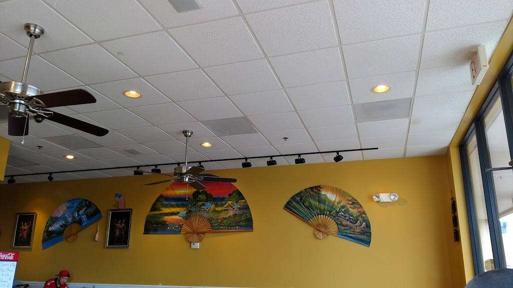 Luckies Thai Asian Cuisine | restaurant | 8110 S Houghton Rd # 186, Tucson, AZ 85747, USA | 5206641011 OR +1 520-664-1011