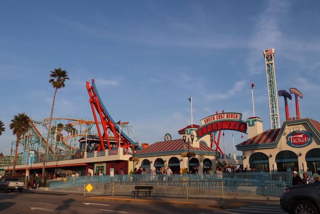 Santa Cruz Beach Boardwalk | meal takeaway | 400 Beach St, Santa Cruz, CA 95060, USA | 8314235590 OR +1 831-423-5590
