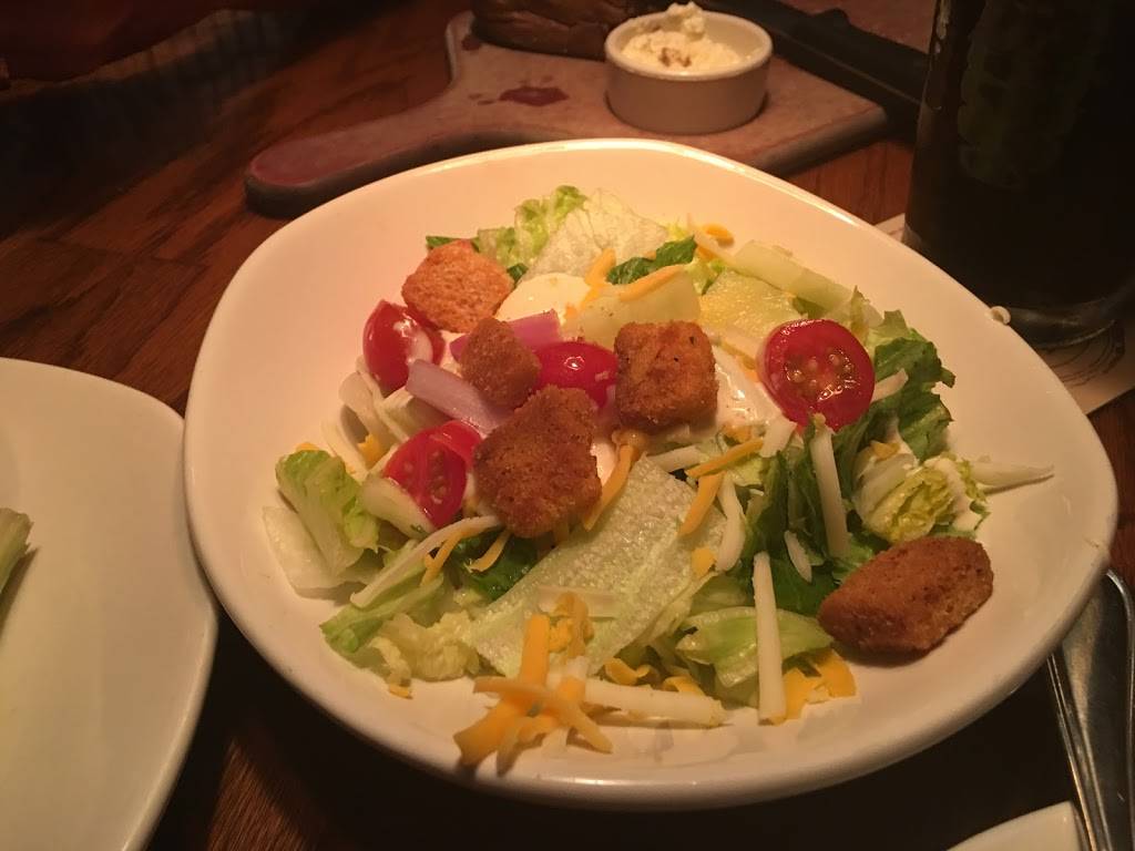 Outback Steakhouse | restaurant | 1209 Veterans Pkwy, Clarksville, IN 47129, USA | 8122834329 OR +1 812-283-4329