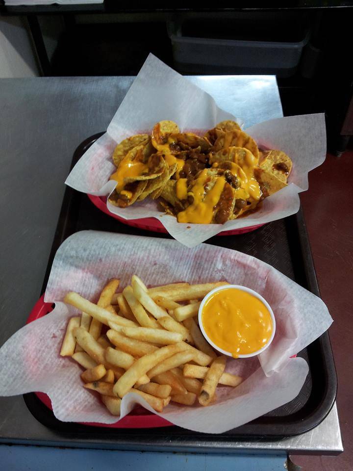 Dairy Isle & Grill | restaurant | 502 W Main St, Steelville, MO 65565, USA | 5737755388 OR +1 573-775-5388