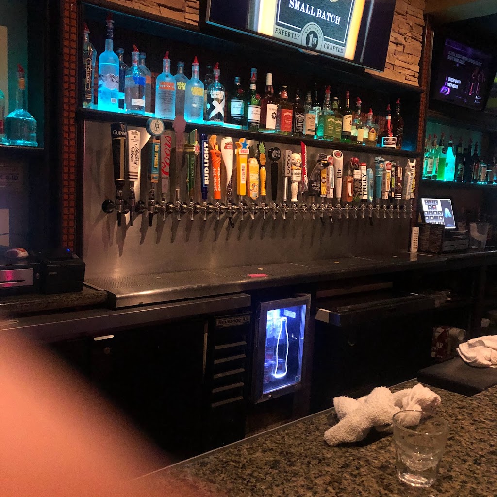 Bleachers Sports Bar Grill & Pizzeria | restaurant | 3757 Riverside Dr A, Chino, CA 91710, USA | 9094642078 OR +1 909-464-2078