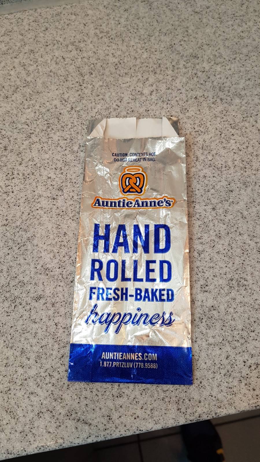 Auntie Annes | cafe | 651 Kapkowski Rd Spc 2258, Elizabeth, NJ 07201, USA | 9088204315 OR +1 908-820-4315