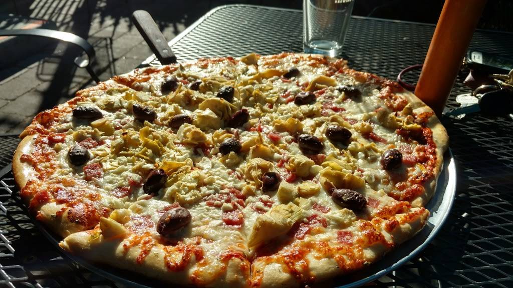 Hanks Bar and Grill | restaurant | 524 N K St, Tacoma, WA 98403, USA | 2536273480 OR +1 253-627-3480