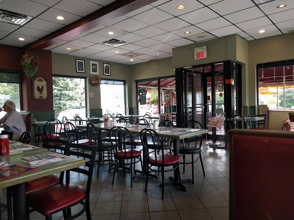 Restaurant Rest-Poutine | restaurant | 554 Boulevard du, Boulevard Curé-Labelle, Blainville, QC J7C 2L5, Canada | 4504355468 OR +1 450-435-5468