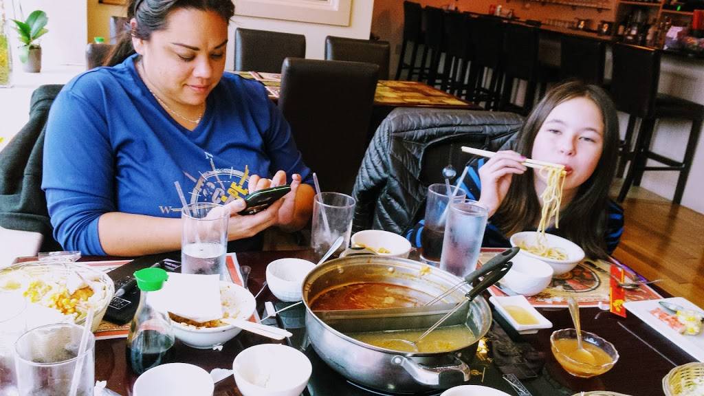 Pink Bamboo Hot Pot Cafe | restaurant | 128 Penhallow St, Portsmouth, NH 03801, USA | 6033198809 OR +1 603-319-8809