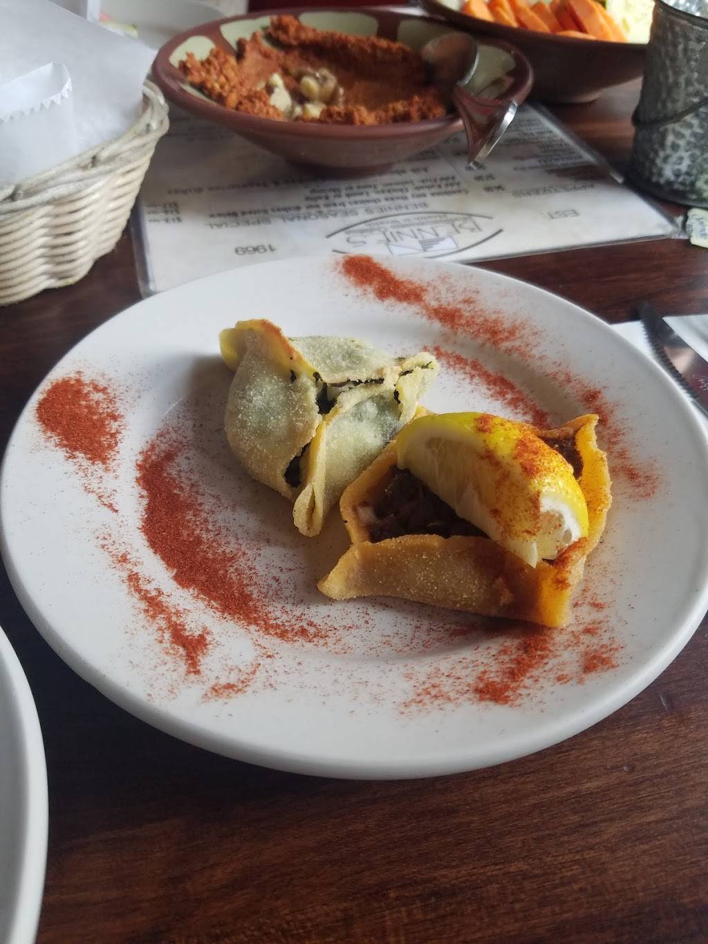 Bennies | restaurant | 54 E Palisade Ave, Englewood, NJ 07631, USA | 2018945700 OR +1 201-894-5700