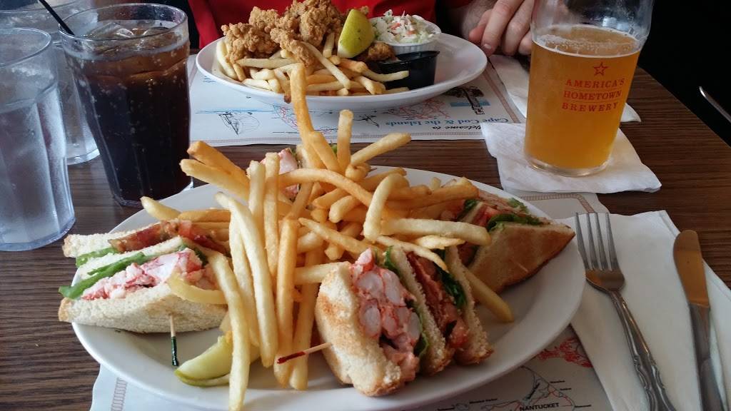 Mayflower Cafe | restaurant | 300 Commercial St, Provincetown, MA 02657, USA | 5084870121 OR +1 508-487-0121