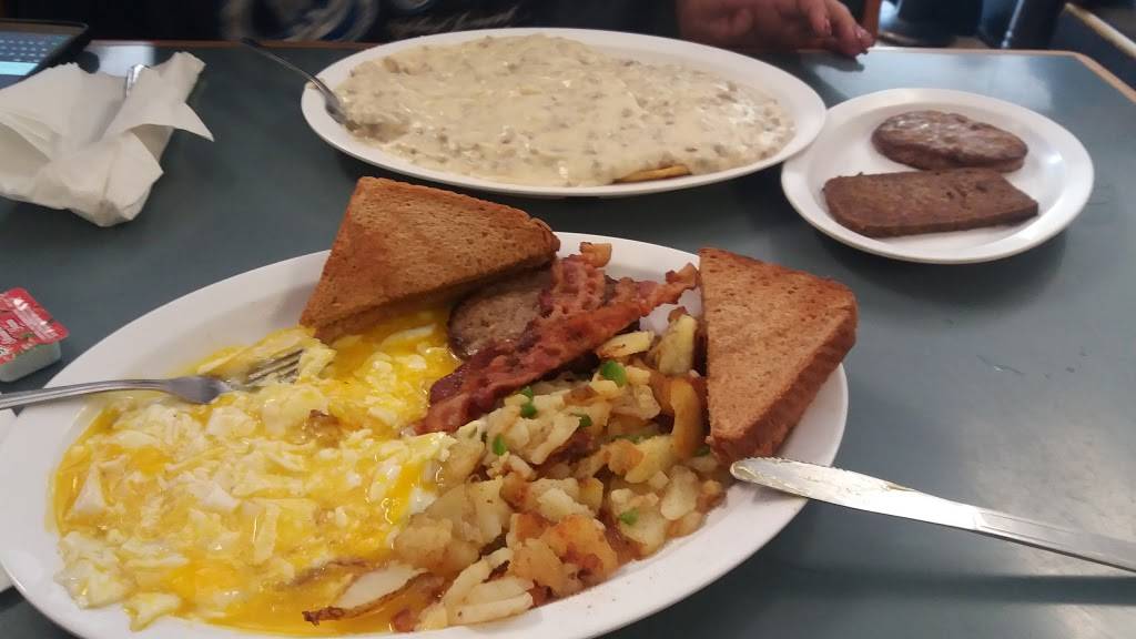 Knotty Pine Restaurant Llc | night club | 801 N Royal Ave, Front Royal, VA 22630, USA | 5406353064 OR +1 540-635-3064