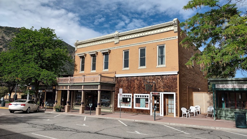 Sizzling Siam | restaurant | 519, 1/2 Main Ave, Durango, CO 81301, USA | 9703859470 OR +1 970-385-9470