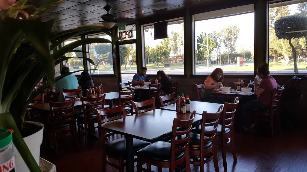 Pho Hut | restaurant | 5404 California Ave, Bakersfield, CA 93309, USA | 6616319928 OR +1 661-631-9928