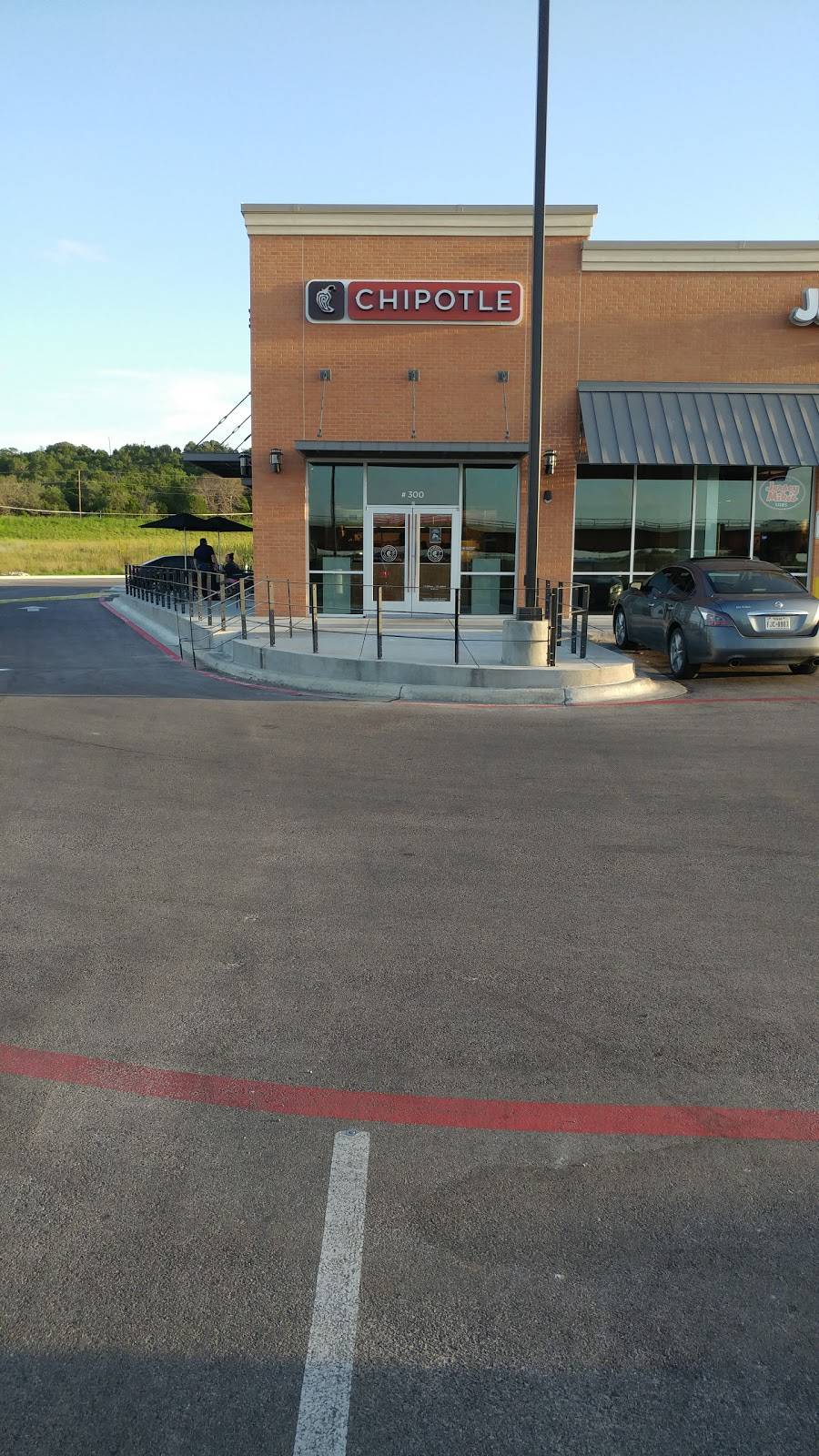 Chipotle Mexican Grill | restaurant | 3018 US-190 Ste 300, Copperas Cove, TX 76522, USA | 2545181365 OR +1 254-518-1365