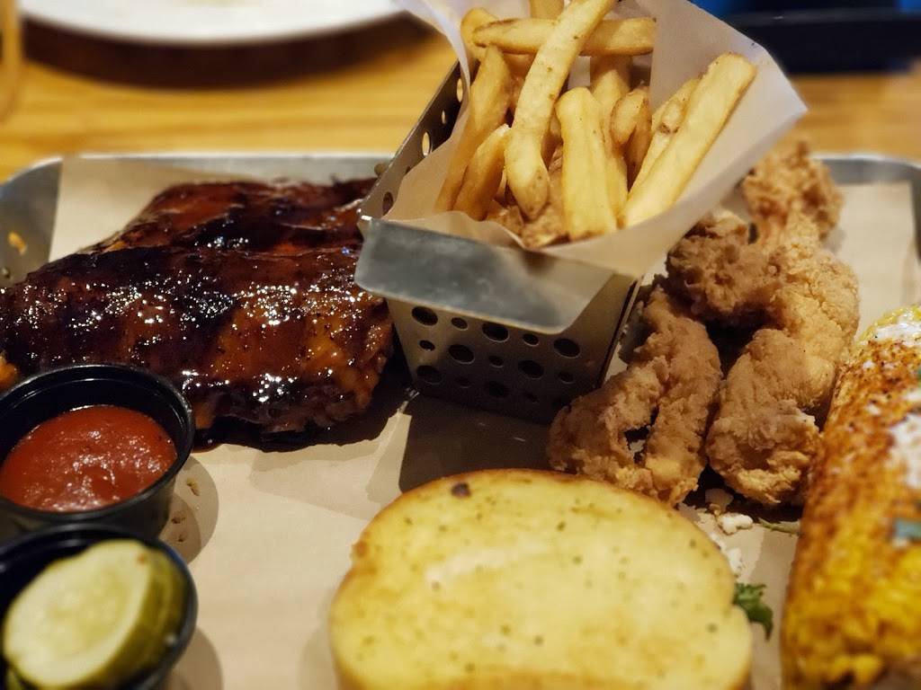 Chilis Grill & Bar | meal takeaway | 1652 Richmond Rd, Williamsburg, VA 23185, USA | 7572299865 OR +1 757-229-9865