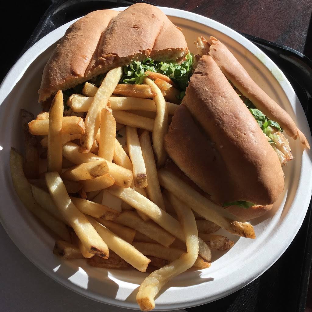 Wahoos Fish Taco | restaurant | 1304 UCEN Rd, Isla Vista, CA 93117, USA | 8056852582 OR +1 805-685-2582