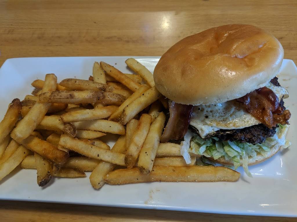 Quaker Steak & Lube | restaurant | 5935 Canal Rd, Valley View, OH 44125, USA | 2169869464 OR +1 216-986-9464