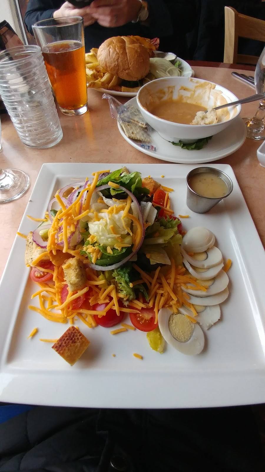 C&D Bar & Grill | restaurant | 8416, 6465 York Rd, New Oxford, PA 17350, USA | 7174795369 OR +1 717-479-5369