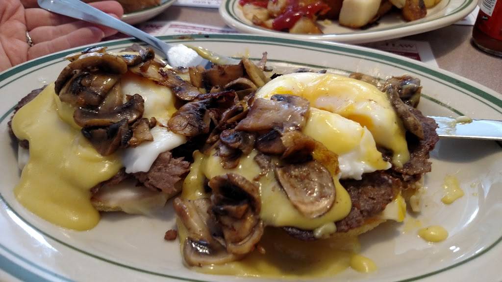Scramblers II | restaurant | 2 Greenville Ave, Johnston, RI 02919, USA | 4012723859 OR +1 401-272-3859