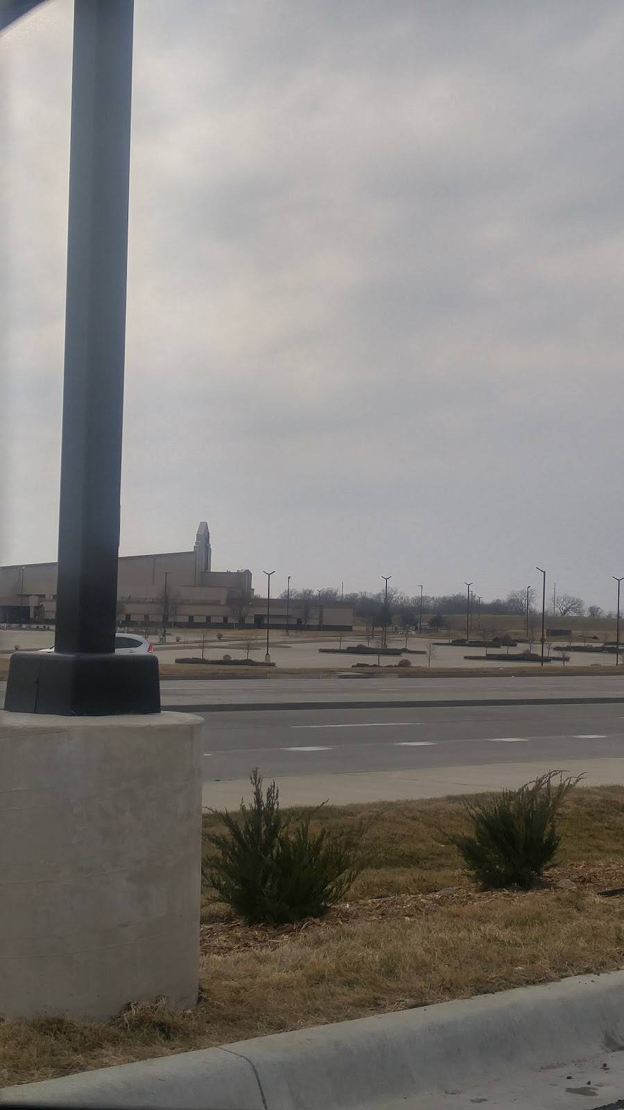 Zaxbys Chicken Fingers & Buffalo Wings | restaurant | 10430 NE Cookingham Dr, Kansas City, MO 64157, USA | 8164395552 OR +1 816-439-5552