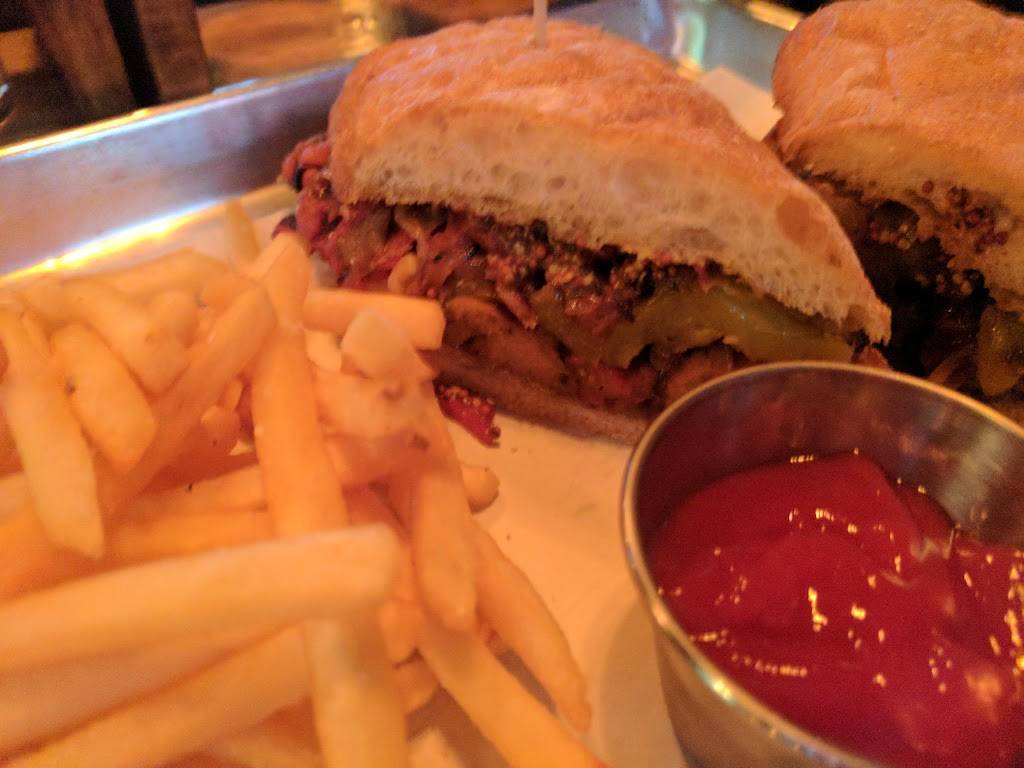 Founders Ale House | restaurant | 8771 Pico Blvd, Los Angeles, CA 90035, USA | 4247770079 OR +1 424-777-0079