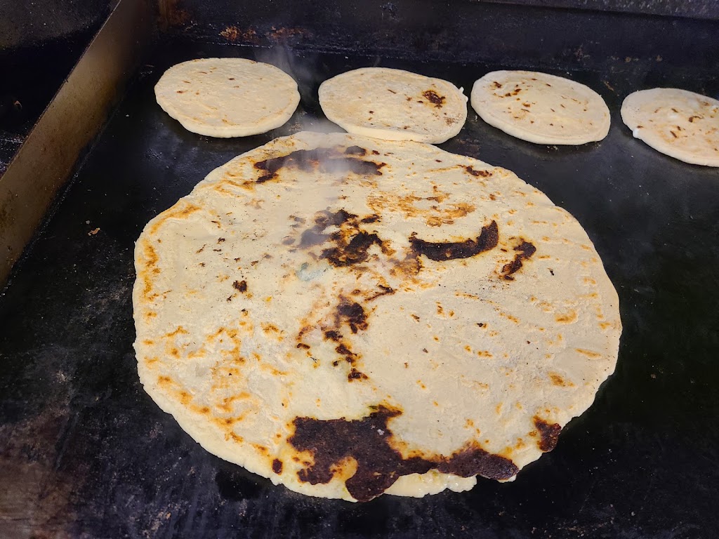 La Casita Tacos y Pupusas y Mas | restaurant | 1900 Promenade Center, Richardson, TX 75080, USA | 4699305116 OR +1 469-930-5116