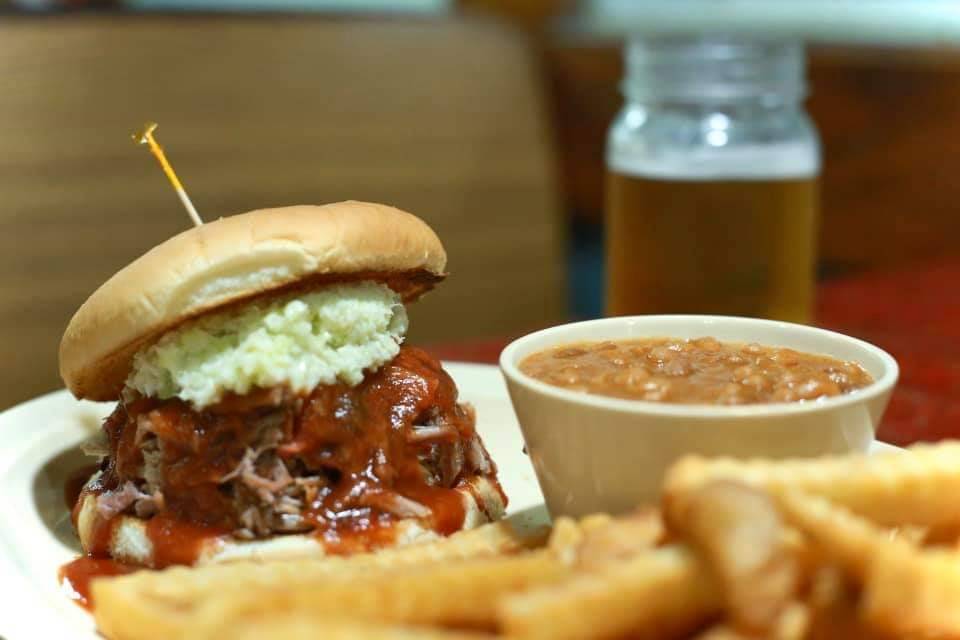 Brads Bar B Q | restaurant | 2845 Bartlett Rd, Memphis, TN 38134, USA | 9013736326 OR +1 901-373-6326