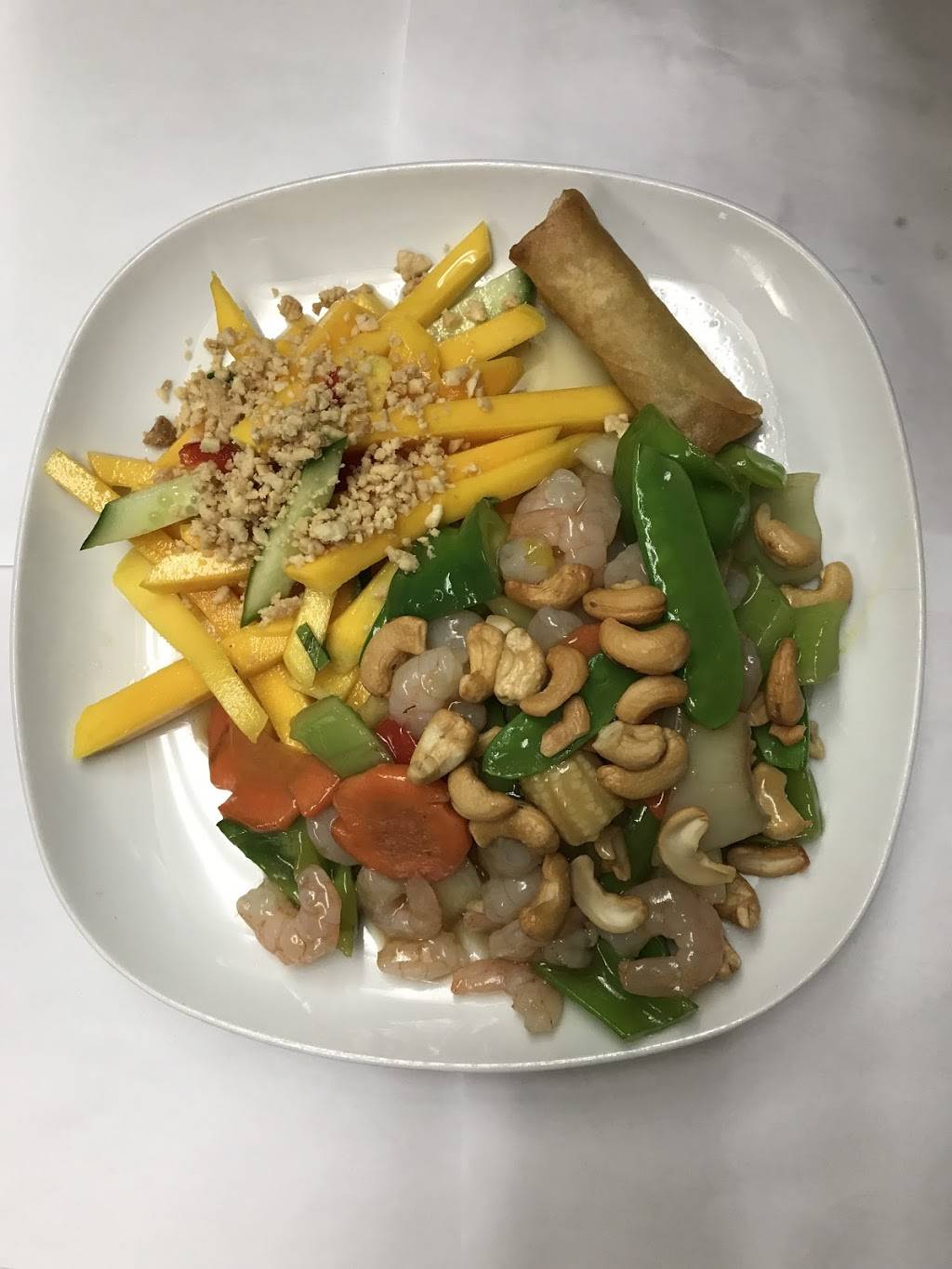 Amazing Thai | restaurant | 10255 Yonge St, Richmond Hill, ON L4C 3B2, Canada | 9057800300 OR +1 905-780-0300